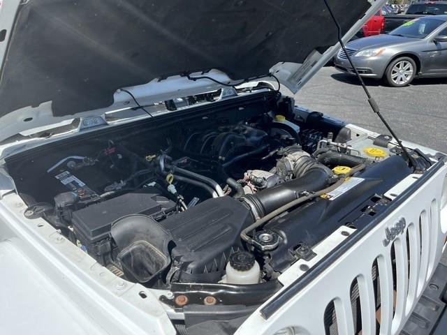 Jeep Wrangler Sahara 4WD 2012