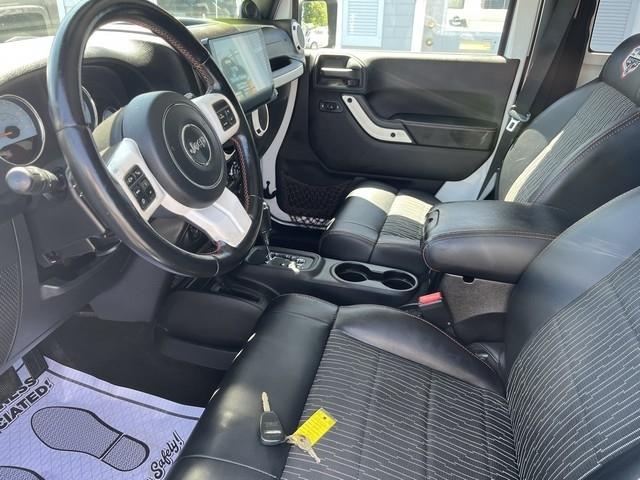 Jeep Wrangler Sahara 4WD 2012