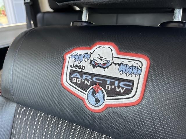 Jeep Wrangler Sahara 4WD 2012