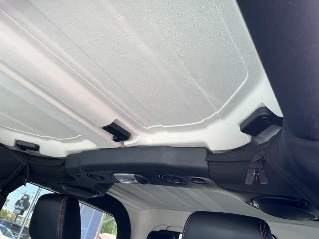 Jeep Wrangler Sahara 4WD 2012