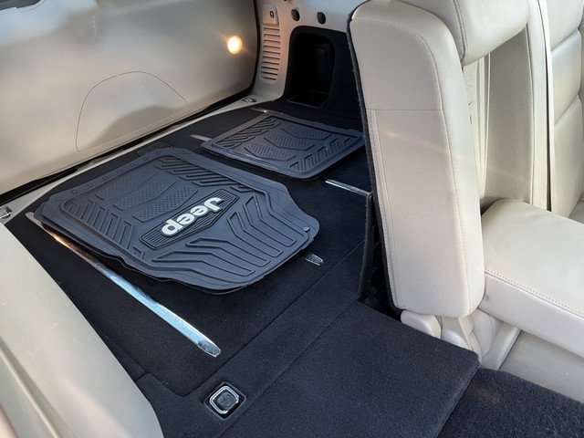 Jeep Grand Cherokee Limited 4WD 2012 Jeep Grand Cherokee Limited 4WD 2012