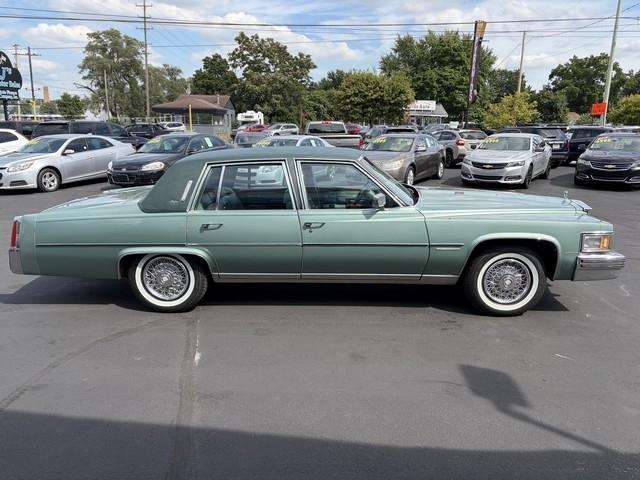 Cadillac Fleetwood  1977
