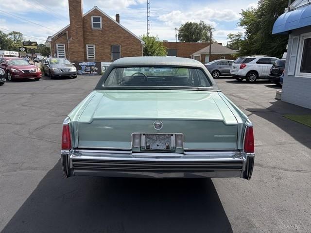 Cadillac Fleetwood  1977