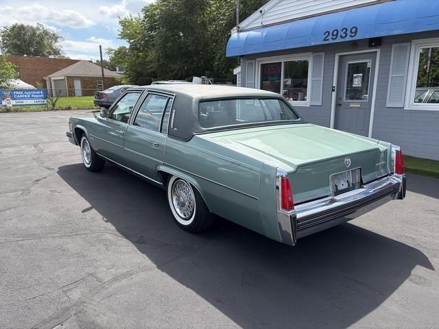 Cadillac Fleetwood  1977