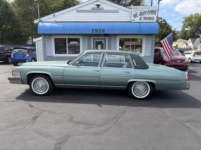 Cadillac Fleetwood  1977