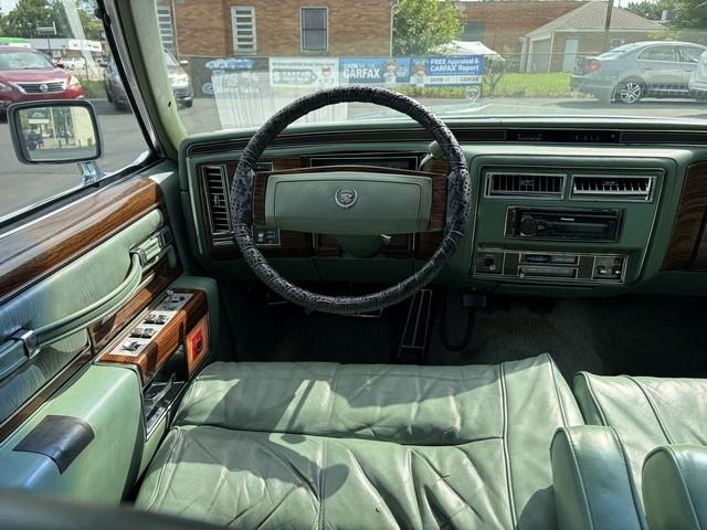 Cadillac Fleetwood  1977