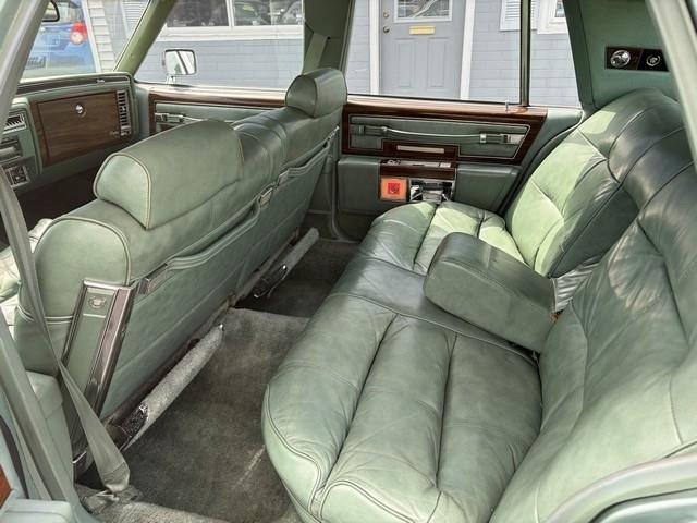 Cadillac Fleetwood  1977