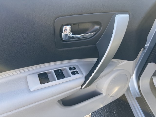 Nissan Rogue SV AWD 2012