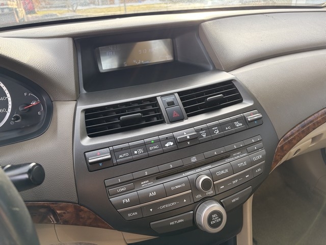 Honda Accord EX-L V-6 Sedan AT 2010