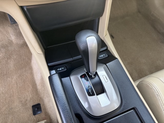 Honda Accord EX-L V-6 Sedan AT 2010