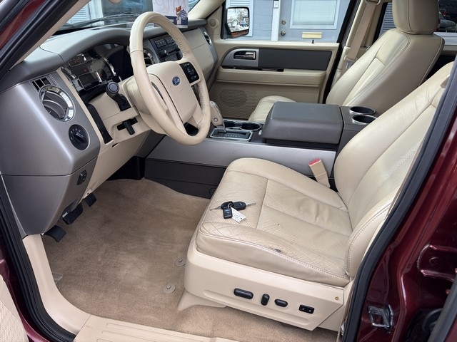 Ford Expedition XLT 4WD 2013