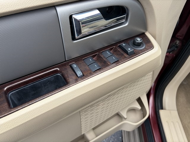 Ford Expedition XLT 4WD 2013