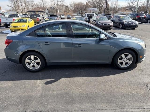 Chevrolet Cruze 1LT 2012