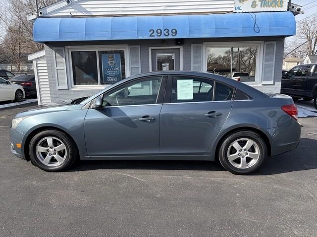 Chevrolet Cruze 1LT 2012