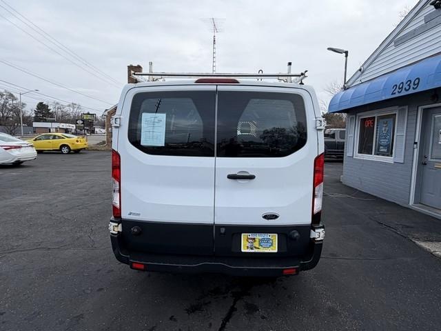 Ford Transit 150 Van Low Roof 60/40 Pass. 148-in. WB 2016