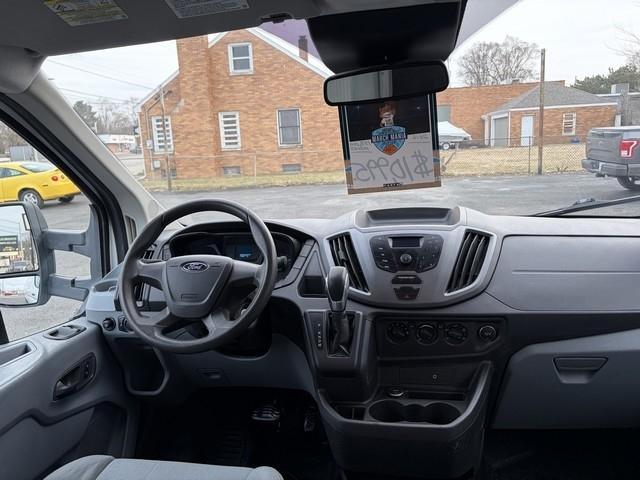 Ford Transit 150 Van Low Roof 60/40 Pass. 148-in. WB 2016