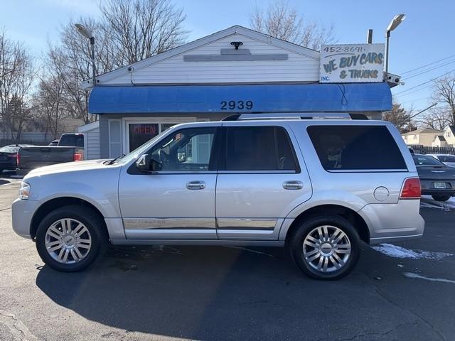 Lincoln Navigator 4WD 2012