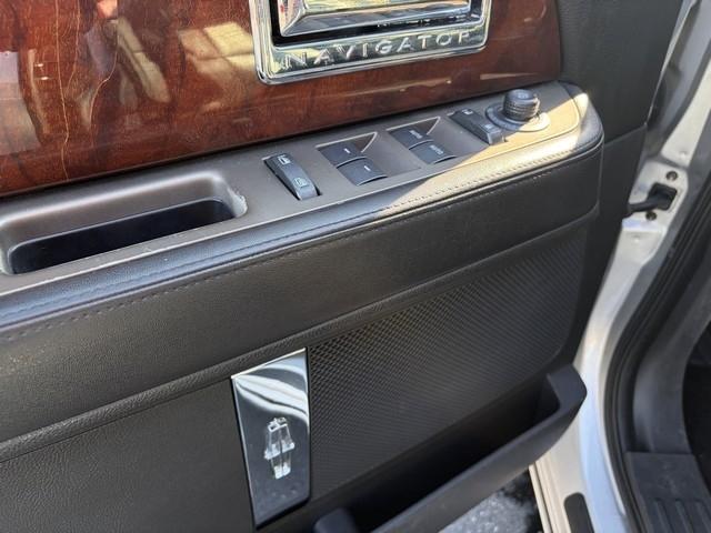 Lincoln Navigator 4WD 2012