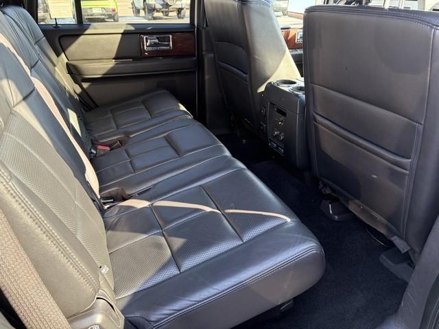 Lincoln Navigator 4WD 2012