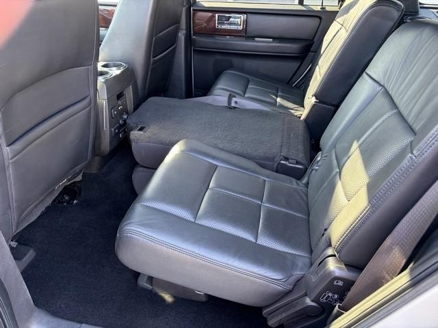 Lincoln Navigator 4WD 2012