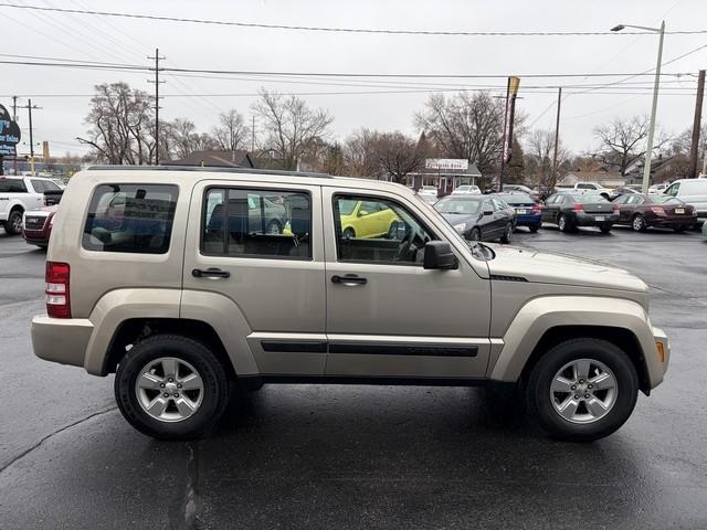 Jeep Liberty Sport 4WD 2011