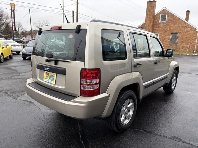 Jeep Liberty Sport 4WD 2011