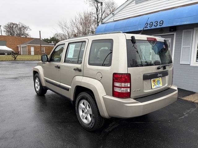 Jeep Liberty Sport 4WD 2011