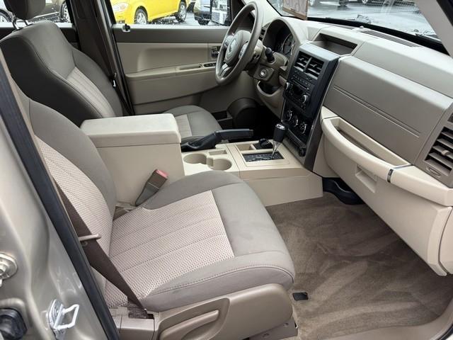 Jeep Liberty Sport 4WD 2011