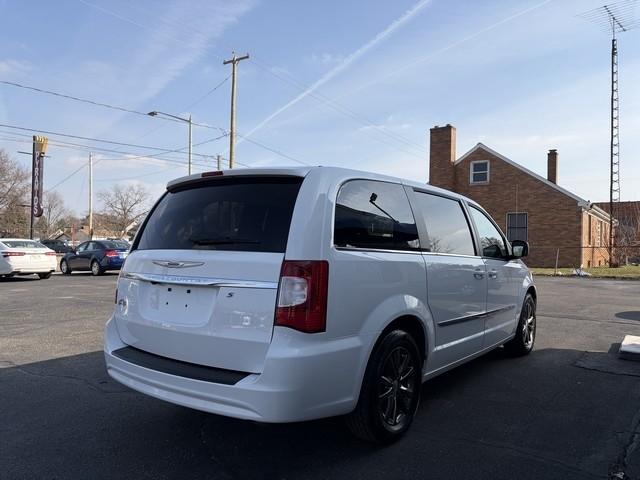 Chrysler Town & Country S 2014