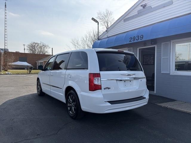 Chrysler Town & Country S 2014
