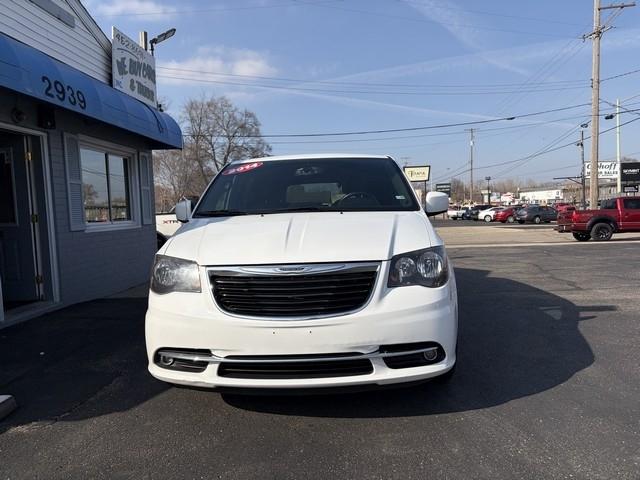 Chrysler Town & Country S 2014