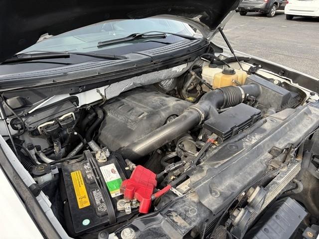 Ford F-150 XLT SuperCab 8-ft. Bed 2WD 2011