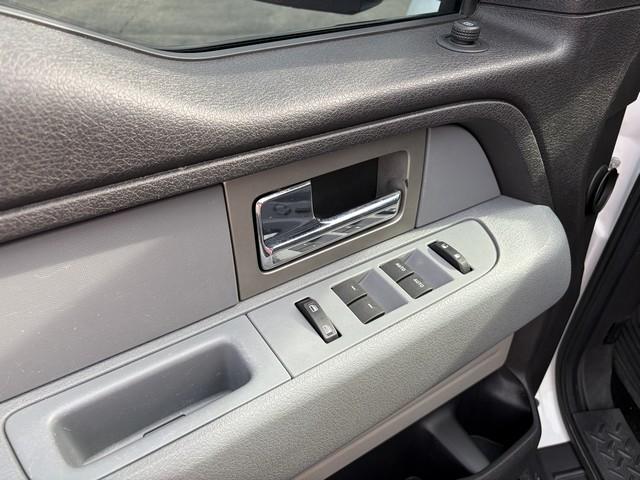 Ford F-150 XLT SuperCab 8-ft. Bed 2WD 2011