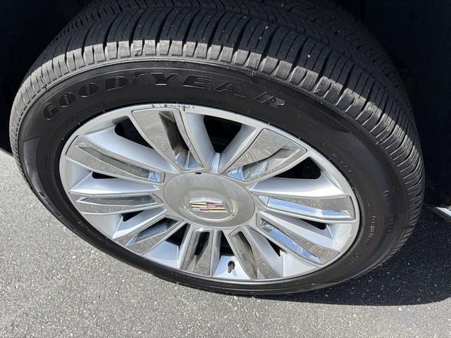 Cadillac Escalade ESV AWD Luxury 2011