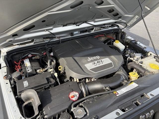 Jeep Wrangler Unlimited Sport 4WD 2012