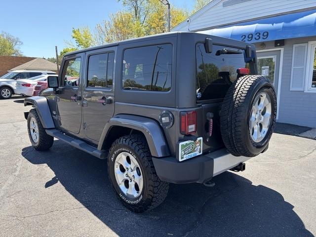 Jeep Wrangler Unlimited Sahara 4WD 2014