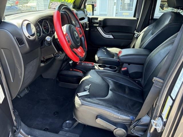 Jeep Wrangler Unlimited Sahara 4WD 2014