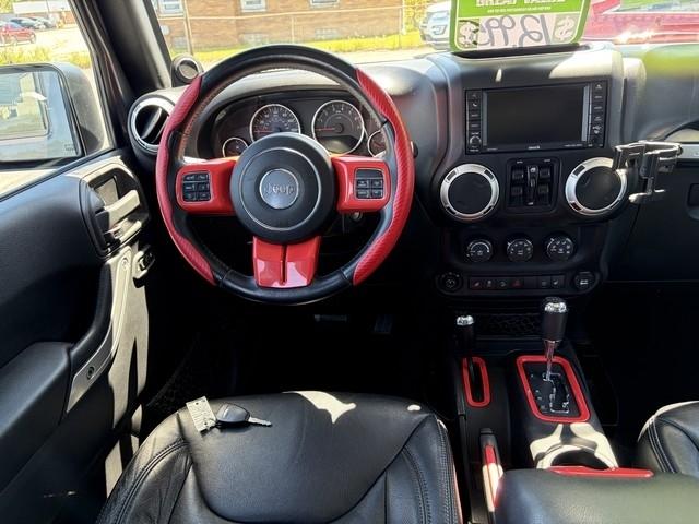 Jeep Wrangler Unlimited Sahara 4WD 2014