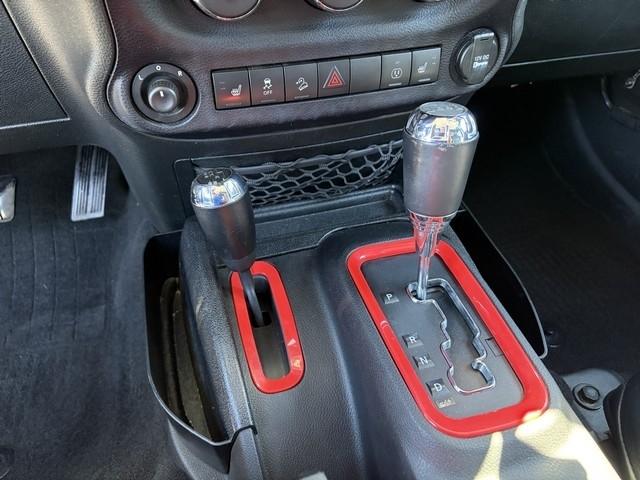 Jeep Wrangler Unlimited Sahara 4WD 2014