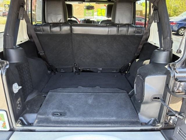 Jeep Wrangler Unlimited Sahara 4WD 2014