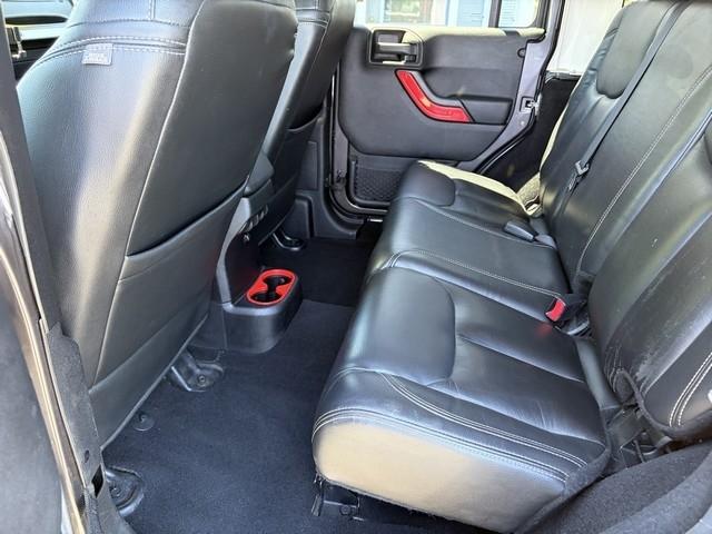 Jeep Wrangler Unlimited Sahara 4WD 2014