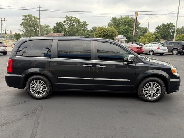 Chrysler Town & Country Touring-L 2015