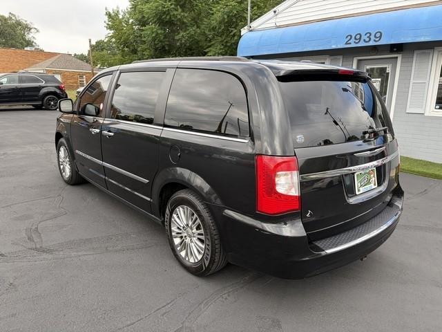 Chrysler Town & Country Touring-L 2015