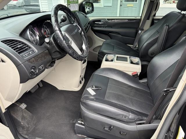 Chrysler Town & Country Touring-L 2015