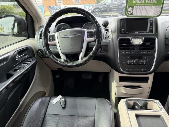 Chrysler Town & Country Touring-L 2015