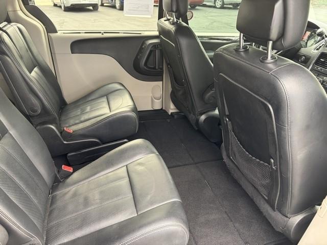 Chrysler Town & Country Touring-L 2015