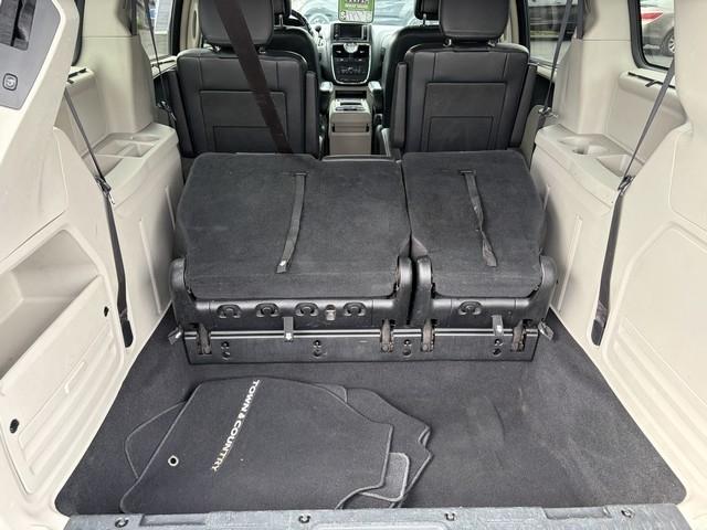 Chrysler Town & Country Touring-L 2015