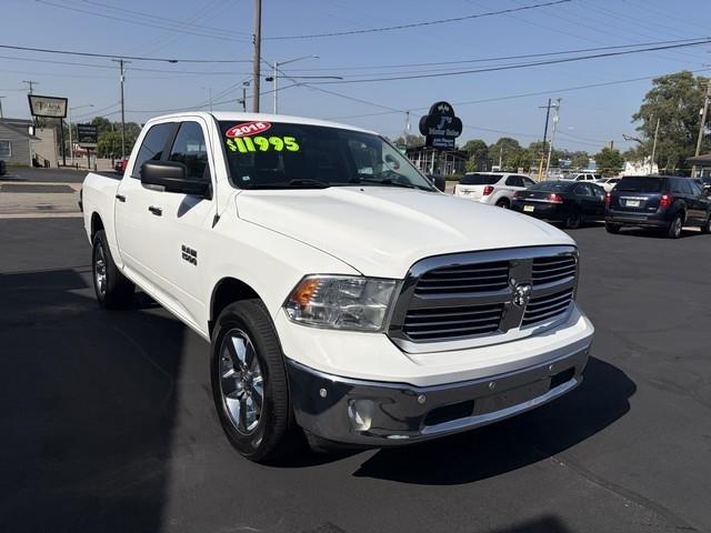 2015 RAM 1500 SLT Crew Cab SWB 4WD