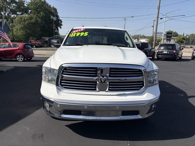 RAM 1500 SLT Crew Cab SWB 4WD 2015