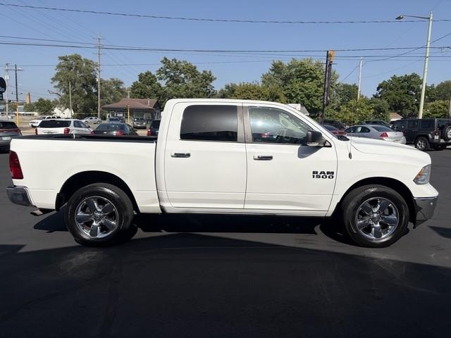 RAM 1500 SLT Crew Cab SWB 4WD 2015